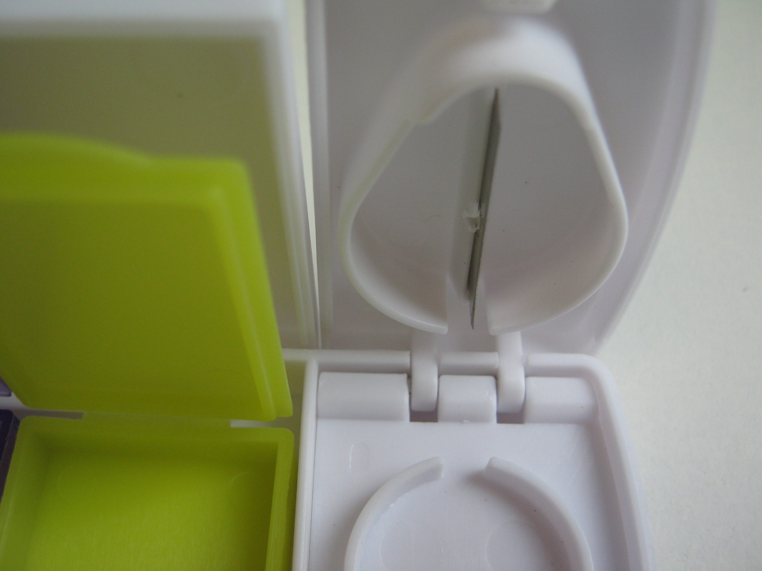 Gyógyszer vágó és tároló - Image 5