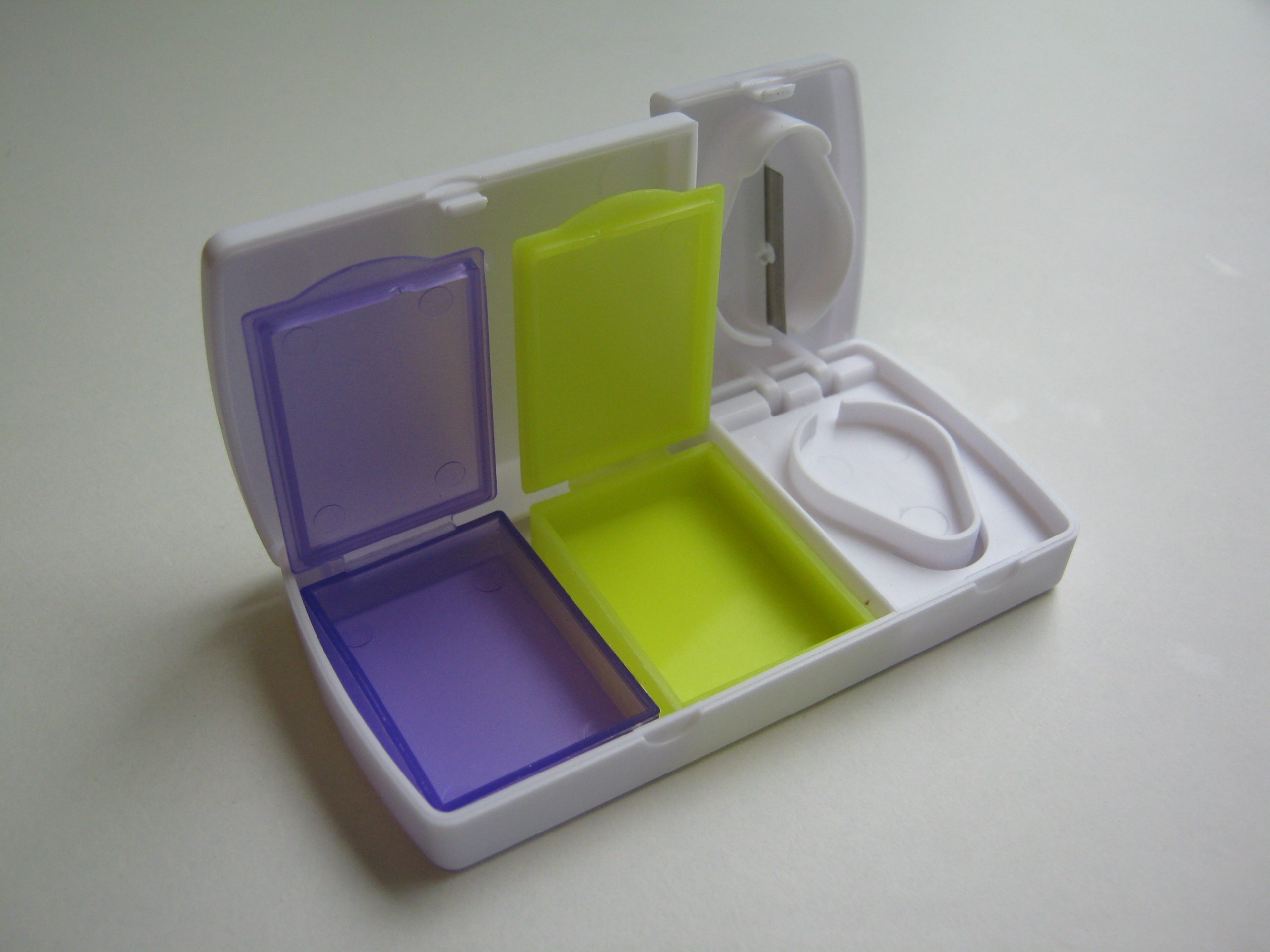 Gyógyszer vágó és tároló - Image 7