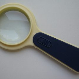Nagyító, LED kék, 5x