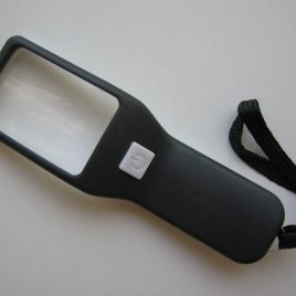 Nagyító, kézi nagyító 5X 3 db leddel