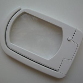 Nagyító, 3X, 2 leddel, állványos TH-3001