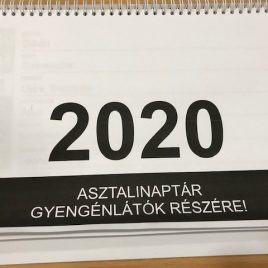 Naptár gyengénlátóknak+állvány